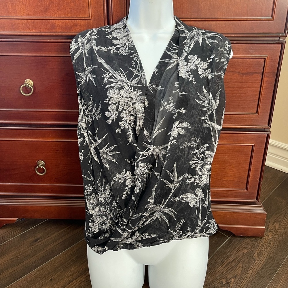 Aritzia Babaton 100% silk black and white floral blouse